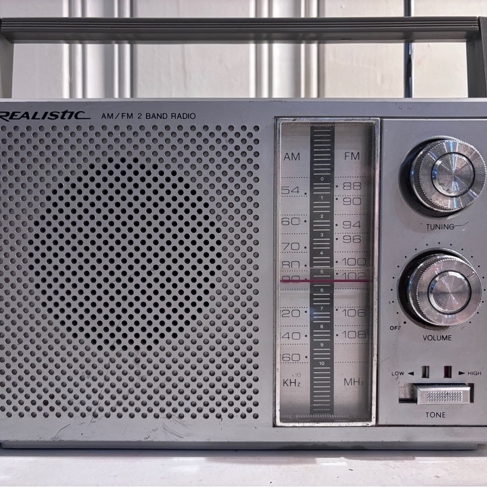 Vintage Radio Shack Realistic Radio
